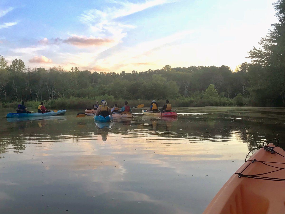 Paddles at Sweetwater spotlight nature, history